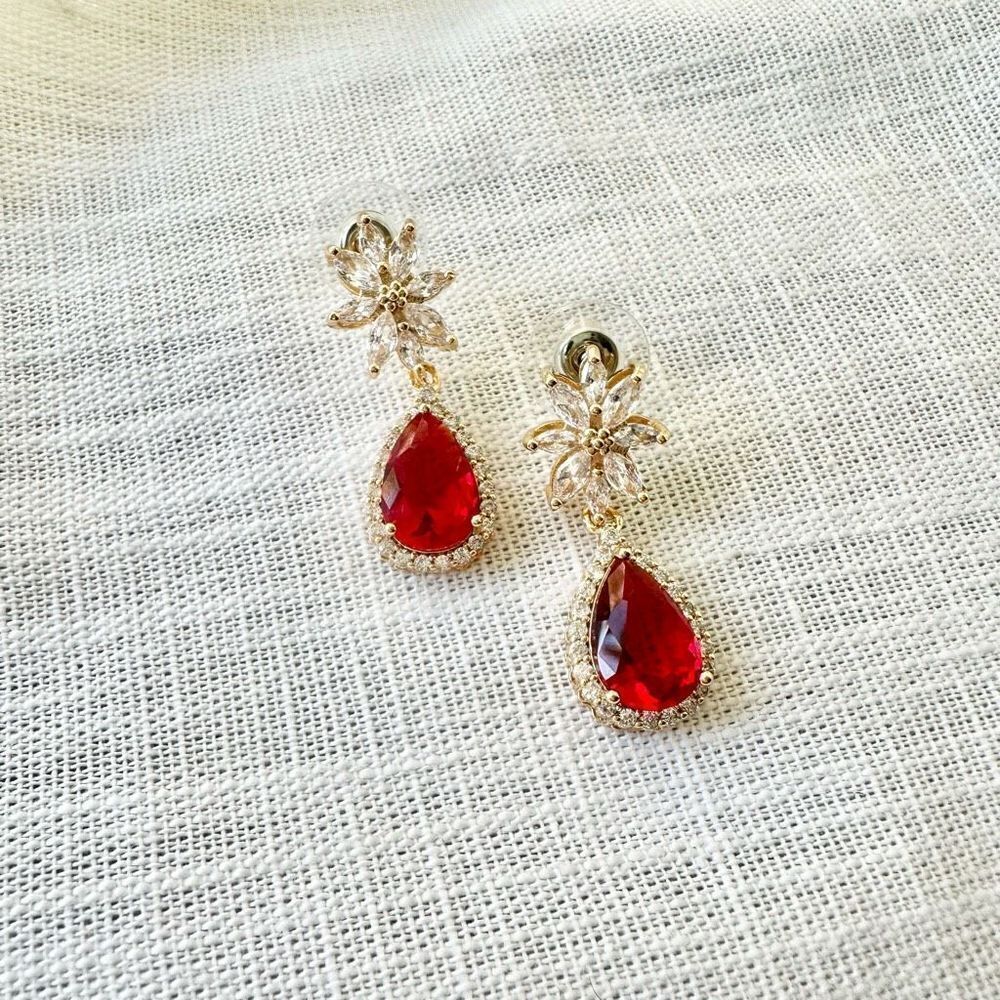 Ruby Red Teardrop Crystal Floral Dangle Earrings Gold Tone 1.25” Elegant